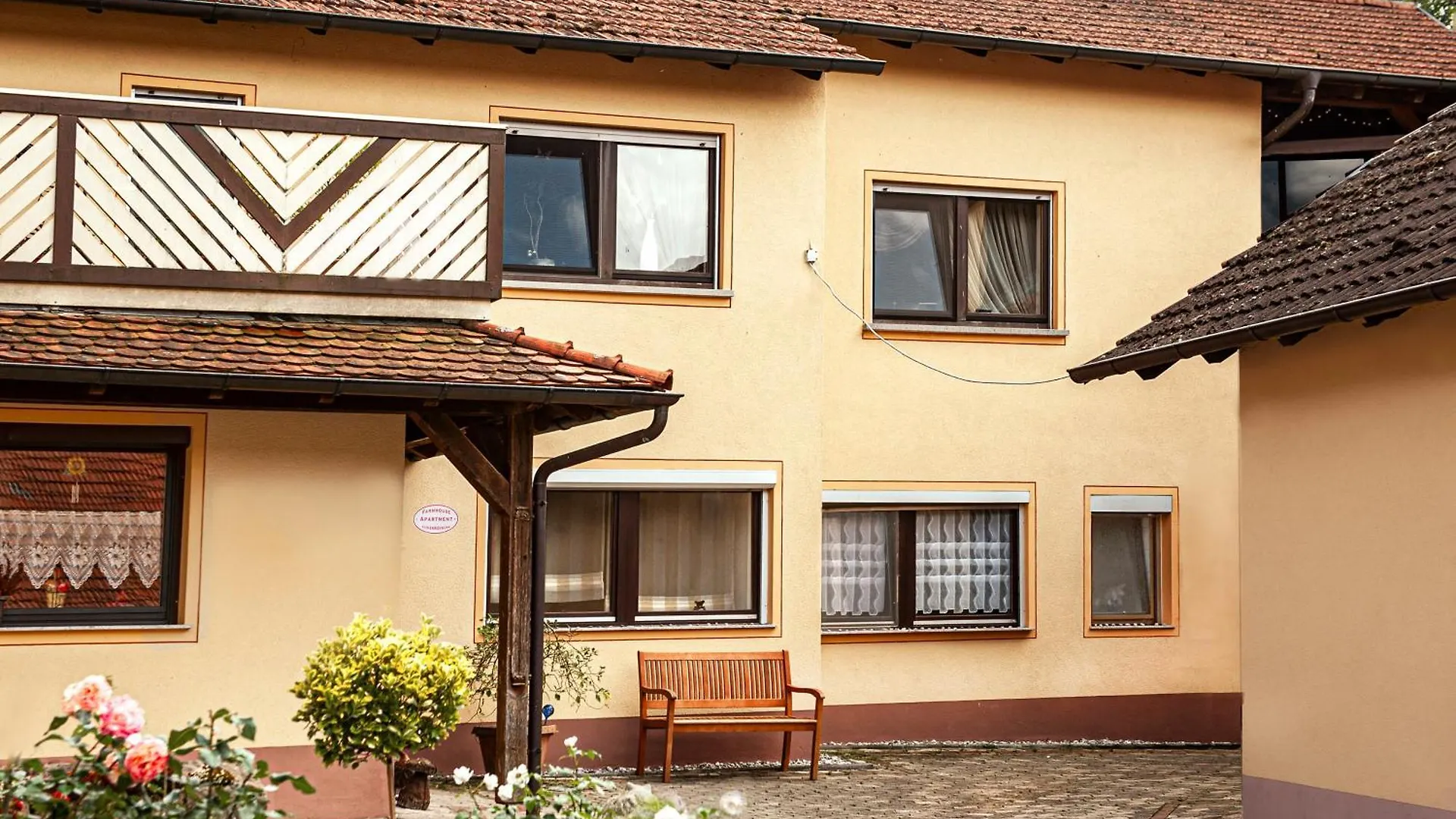 Farmhouse Apartment Burgpreppach